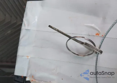 2003 Toyota Sienna Le z USA, uszkodzony, nr VIN 4T3ZF13C13U546713